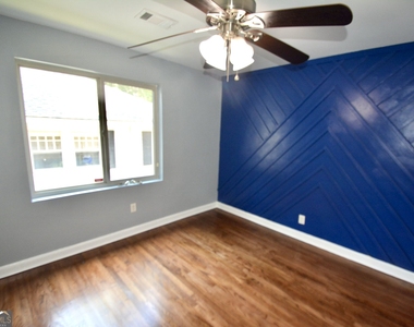 1385 Elizabeth Lane - Photo Thumbnail 20