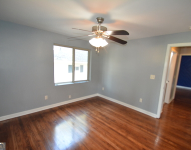 1385 Elizabeth Lane - Photo Thumbnail 8