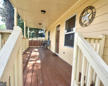 1385 Elizabeth Lane - Photo Thumbnail 2