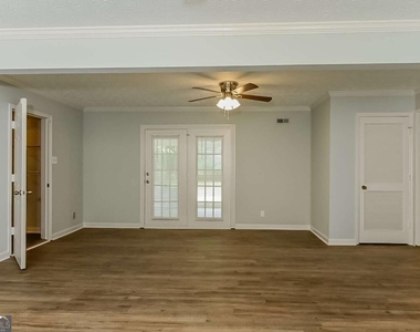 141 Mcelroy Road - Photo Thumbnail 7