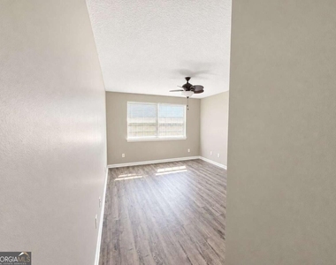 313 Gary Circle - Photo Thumbnail 34