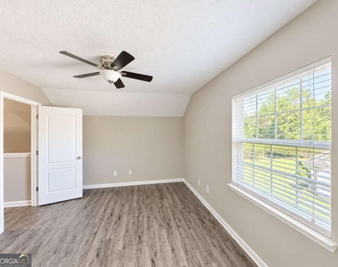 313 Gary Circle - Photo Thumbnail 28