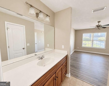 313 Gary Circle - Photo Thumbnail 22
