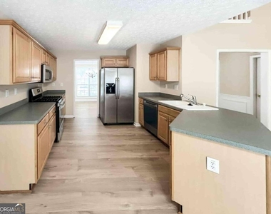 6090 Farmwood Way Se - Photo Thumbnail 9