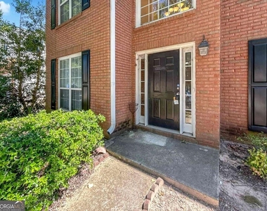6090 Farmwood Way Se - Photo Thumbnail 1