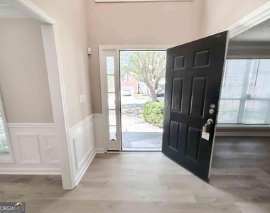6090 Farmwood Way Se - Photo Thumbnail 3