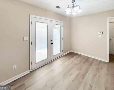 6090 Farmwood Way Se - Photo Thumbnail 13