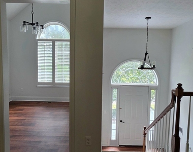 536 Windy Mill Way - Photo Thumbnail 13