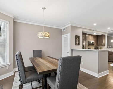 951 Glenwood Avenue Se - Photo Thumbnail 13