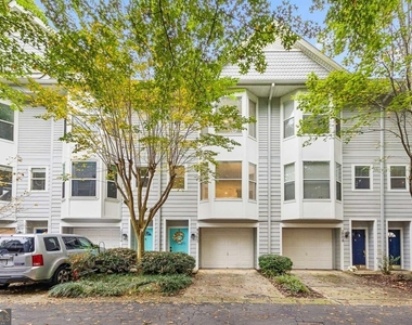 951 Glenwood Avenue Se - Photo Thumbnail 37