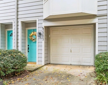 951 Glenwood Avenue Se - Photo Thumbnail 7