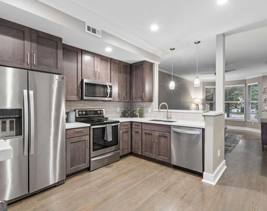 951 Glenwood Avenue Se - Photo Thumbnail 1