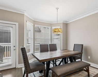 951 Glenwood Avenue Se - Photo Thumbnail 12