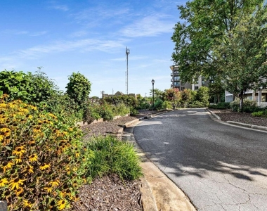 951 Glenwood Avenue Se - Photo Thumbnail 66