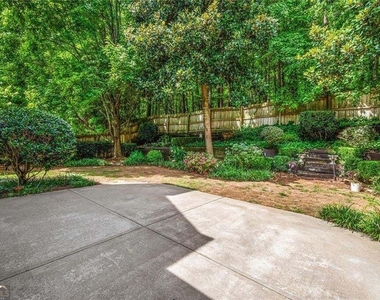 2613 Peterboro Row - Photo Thumbnail 42