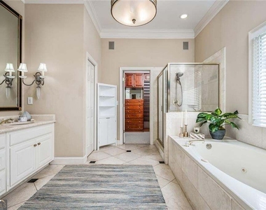 2613 Peterboro Row - Photo Thumbnail 23