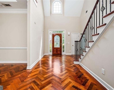 2613 Peterboro Row - Photo Thumbnail 7