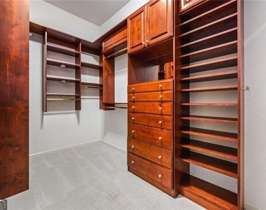 2613 Peterboro Row - Photo Thumbnail 26