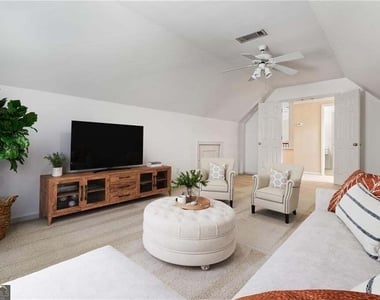 2613 Peterboro Row - Photo Thumbnail 40