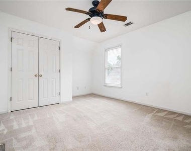 2613 Peterboro Row - Photo Thumbnail 30