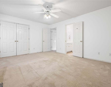 2613 Peterboro Row - Photo Thumbnail 35