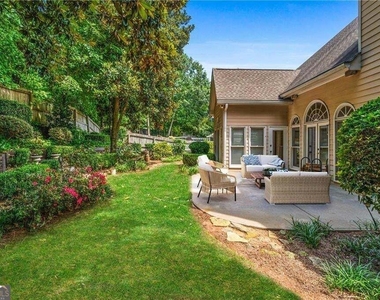 2613 Peterboro Row - Photo Thumbnail 43