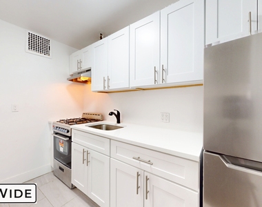 465 Lexington Avenue - Photo Thumbnail 3