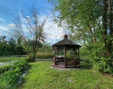 8 Maple Cres Unit 12 - Photo Thumbnail 13