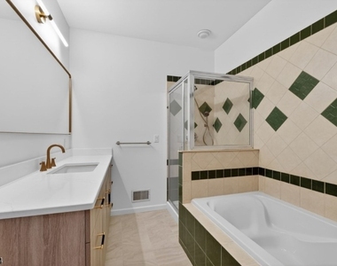 8 Maple Cres Unit 12 - Photo Thumbnail 9