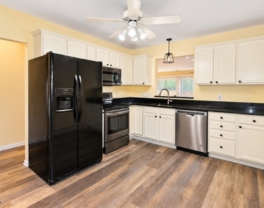 11 Mountain Blvd - Photo Thumbnail 10