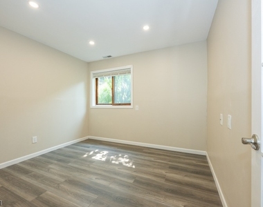 7 Sugar Loaf Ct - Photo Thumbnail 14