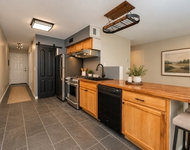 7 Sugar Loaf Ct - Photo Thumbnail 2