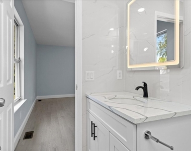 117 Hillside Dr - Photo Thumbnail 16