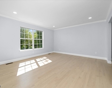 117 Hillside Dr - Photo Thumbnail 3