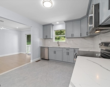117 Hillside Dr - Photo Thumbnail 10