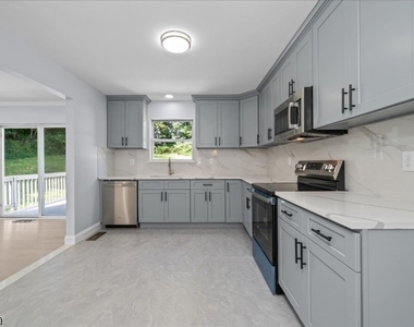 117 Hillside Dr - Photo Thumbnail 6