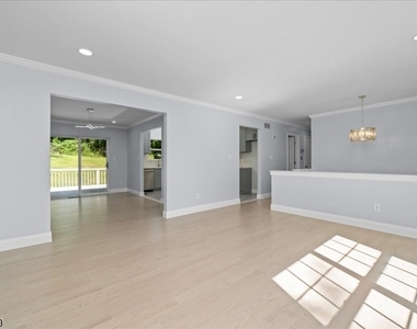 117 Hillside Dr - Photo Thumbnail 5