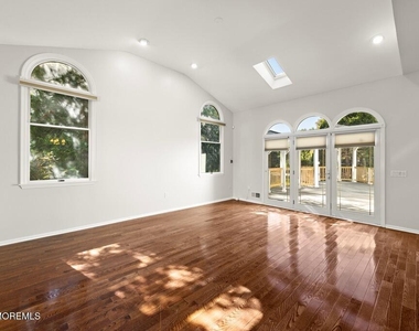 31 Sheffield Drive - Photo Thumbnail 14