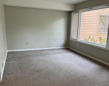 51 Brandywine Court - Photo Thumbnail 2
