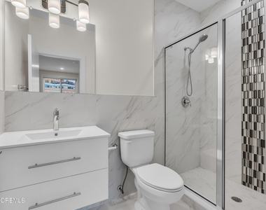 521 Lake Avenue - Photo Thumbnail 12