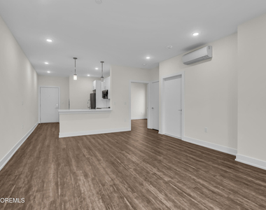 521 Lake Avenue - Photo Thumbnail 5