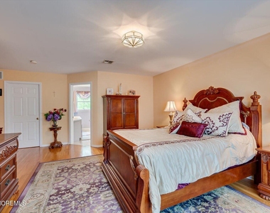 15 Alexander Court - Photo Thumbnail 30