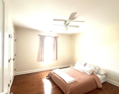 256 Mantoloking Road - Photo Thumbnail 10