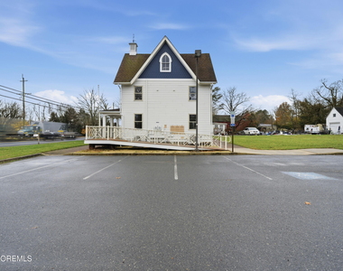 400 S Main Street - Photo Thumbnail 18