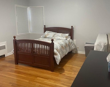 21 Berg Avenue - Photo Thumbnail 13