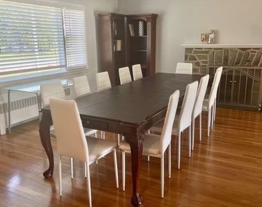 21 Berg Avenue - Photo Thumbnail 5