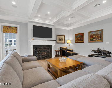 308 Pennsylvania Avenue - Photo Thumbnail 13