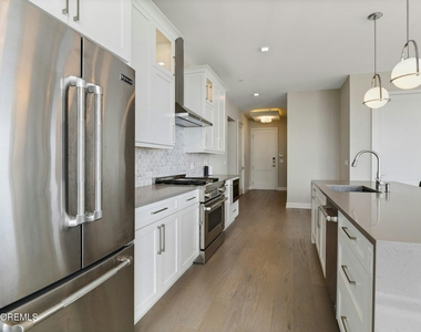 365 Ocean Boulevard - Photo Thumbnail 22