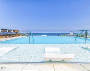365 Ocean Boulevard - Photo Thumbnail 29