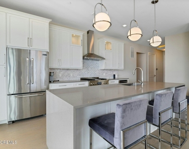 365 Ocean Boulevard - Photo Thumbnail 20